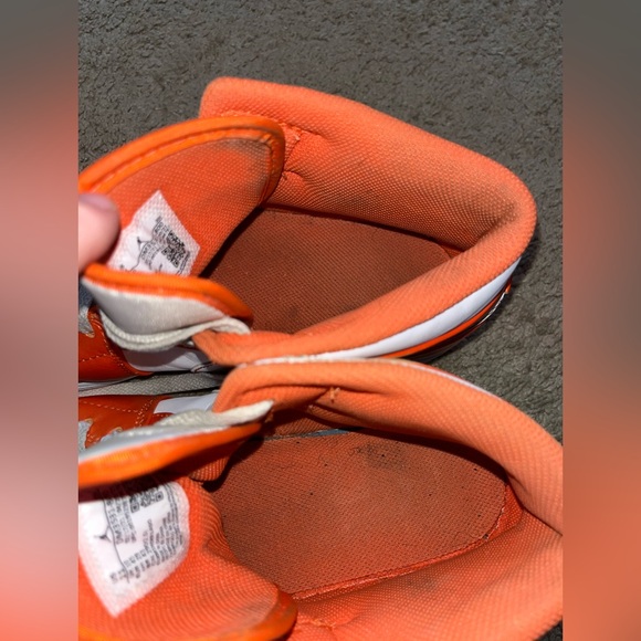 Air Jordan 1 Mid SE 'Electro Orange' - Picture 10 of 10